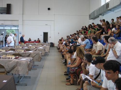 114 συν 16 συμμετοχές  στην Ικαρία